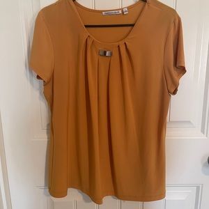 Notations Mustard Top